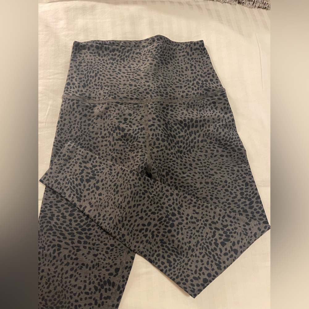 Beyond Yoga Leggings Size Medium